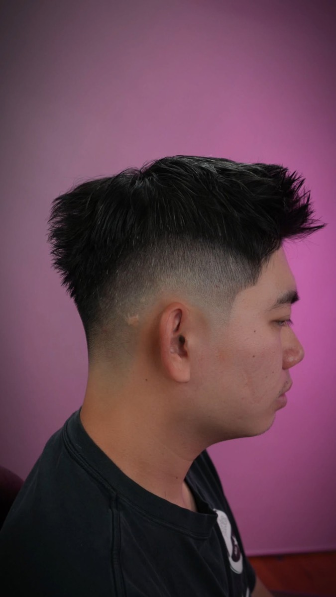 Drop fade with a choppy textured crop